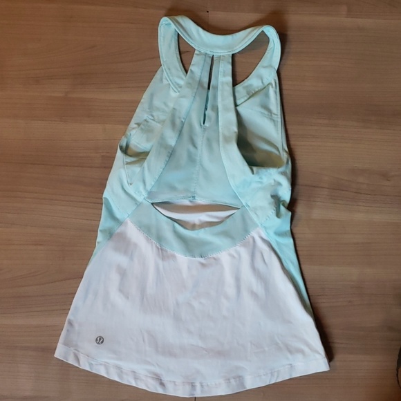 Lululemon - Picture 2 of 4